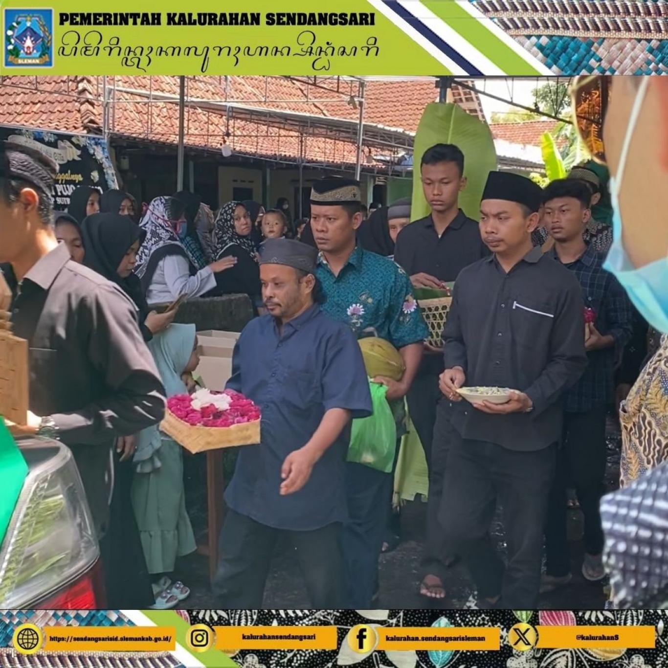 Lurah Sendangsari Melayat Atas Meninggalnya Ibunda dari Kapolsek Minggir