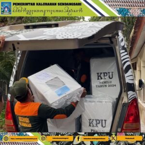Pengiriman Logistik Pemilu 2024 oleh PPS Sendangsari ke 16 TPS Sendangsari