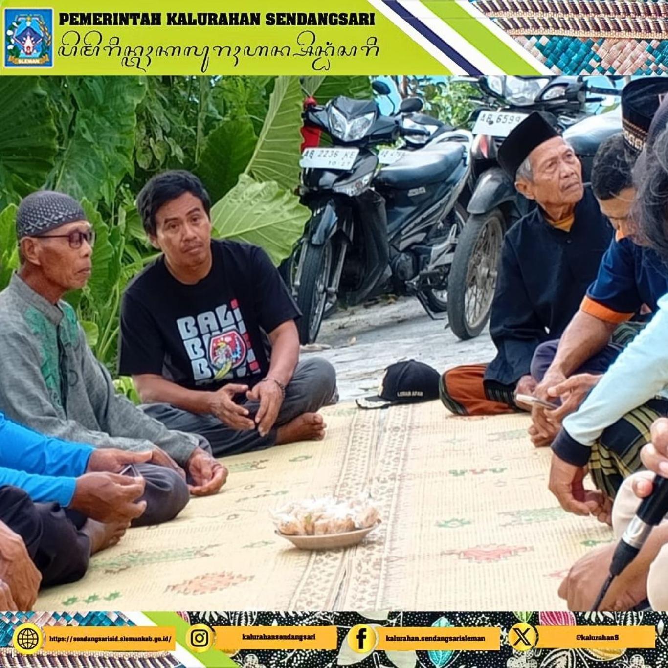Lurah Sendangsari Menghadiri Acara Wiwit di Sawah Padi Organik Bulak Gatak